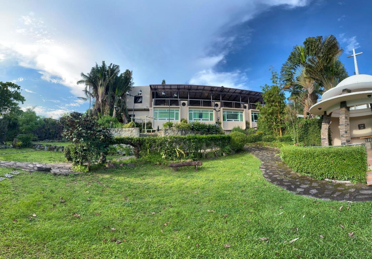 The Lakeview Suites Tagaytay City Ngoại thất bức ảnh