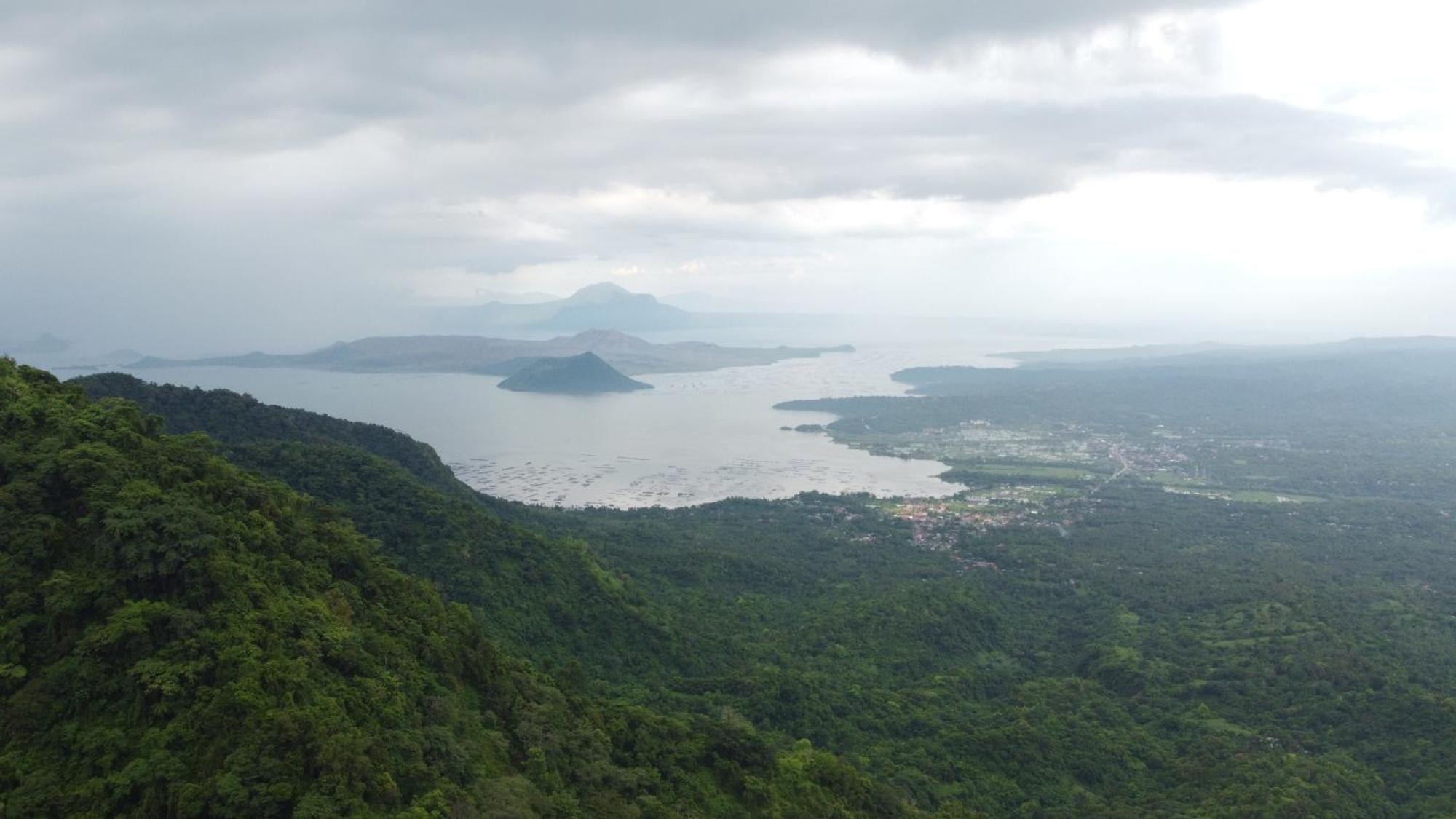 The Lakeview Suites Tagaytay City Ngoại thất bức ảnh