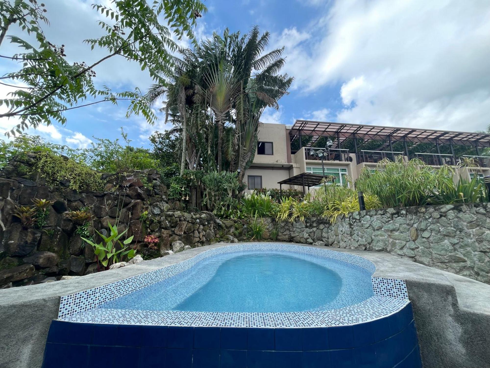 The Lakeview Suites Tagaytay City Ngoại thất bức ảnh