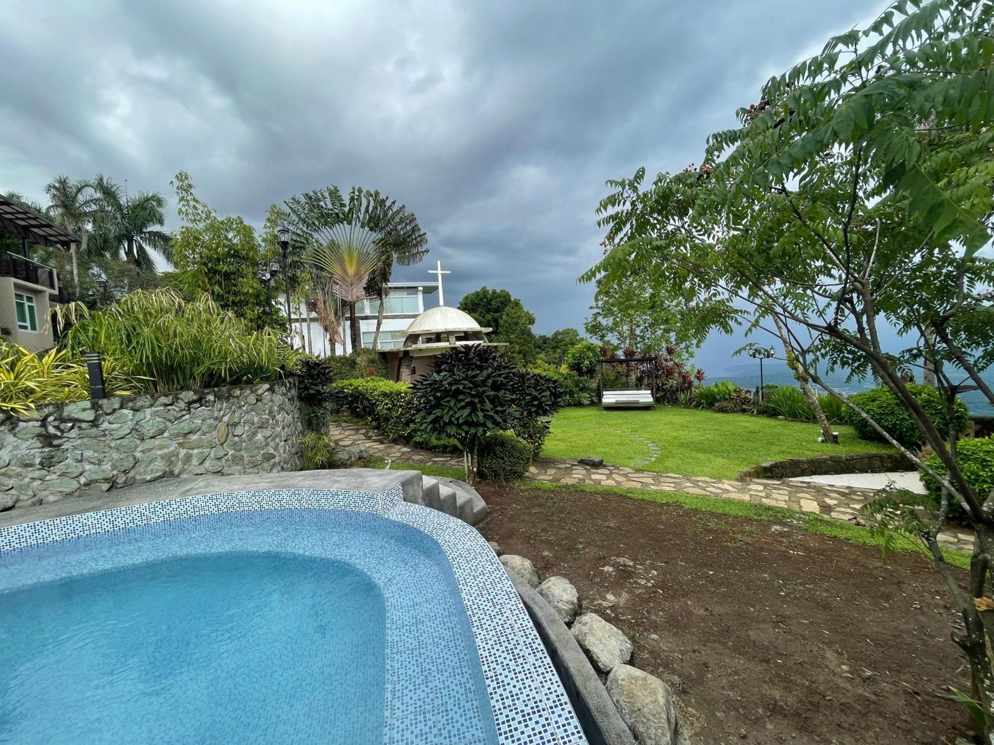 The Lakeview Suites Tagaytay City Ngoại thất bức ảnh